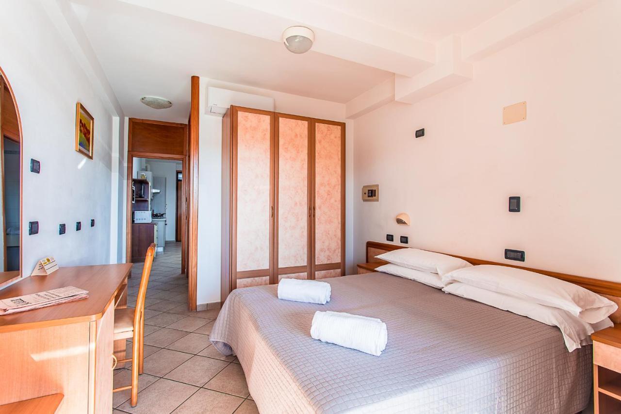 Hotel Residence Jamaica Milano Marittima Eksteriør bilde